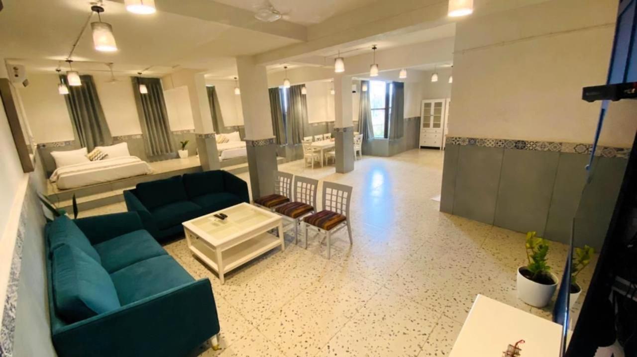 Nest Beacon Resort Daman Extérieur photo